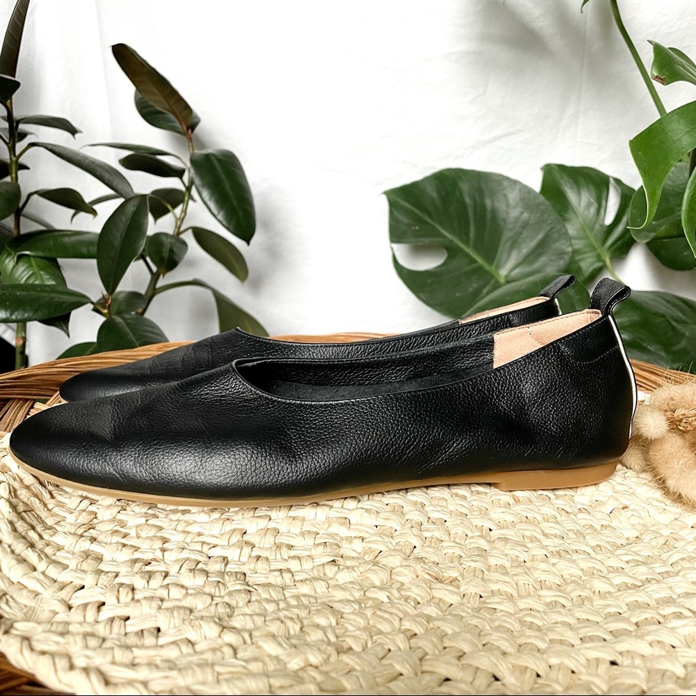 EVERLANE || The Italian Leather Day Glove Flats Black